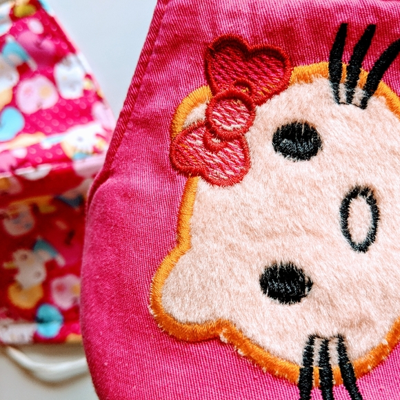 Hello Kitty Design, two 3 layers adult Face Masks - Picture 7 of 8